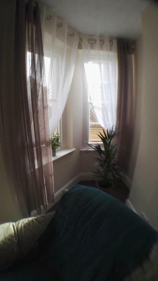 Large Garden Flat Near Marine Lake Weston-super-Mare Exterior photo