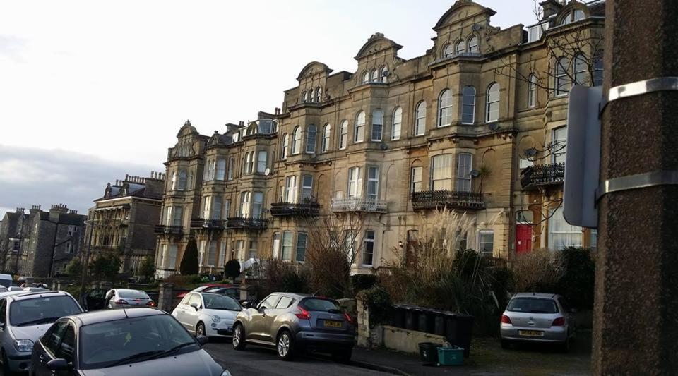 Large Garden Flat Near Marine Lake Weston-super-Mare Room photo